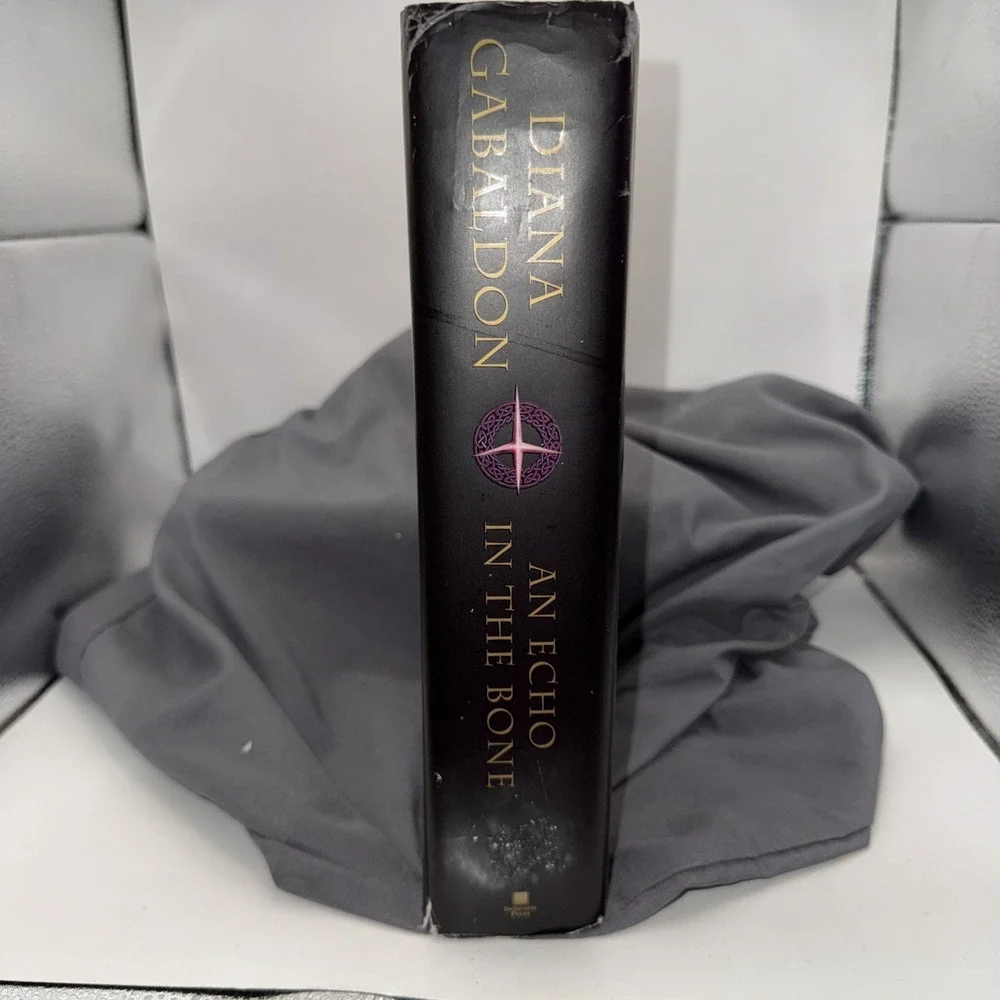 An Echo in the Bone by Diana Gabaldon (2009, HC) VG + FIRST EDITION